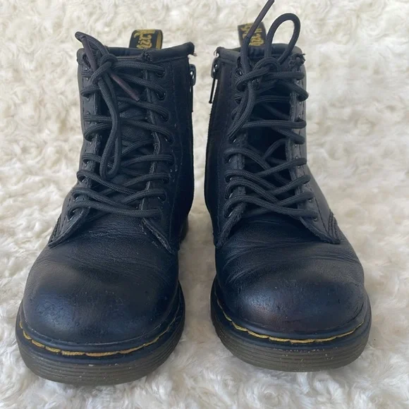 Dr. Martens boots for kids - Picture 3 of 14